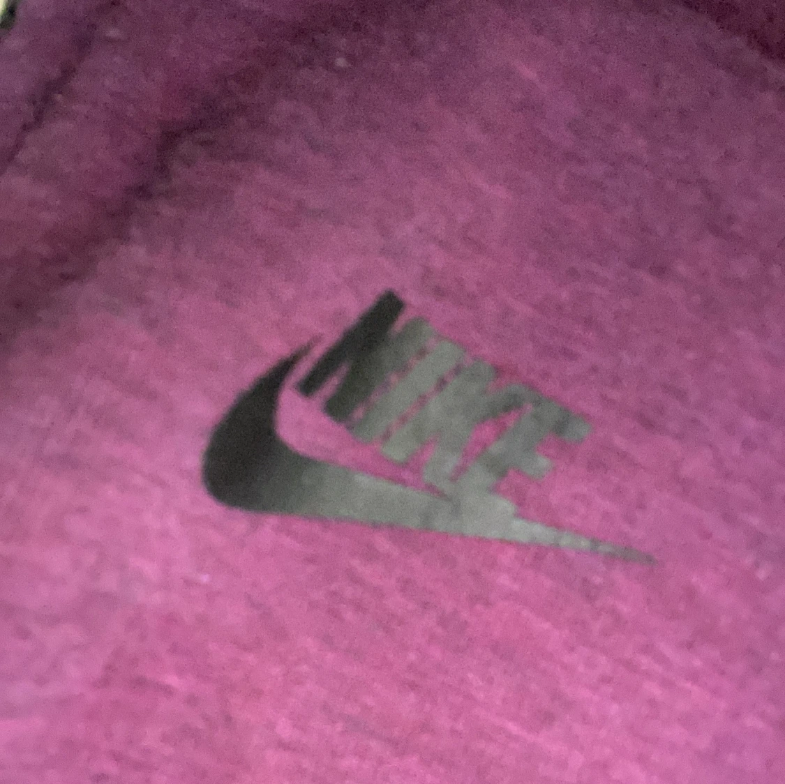 Lila Nike tech fleece från Nike - 91