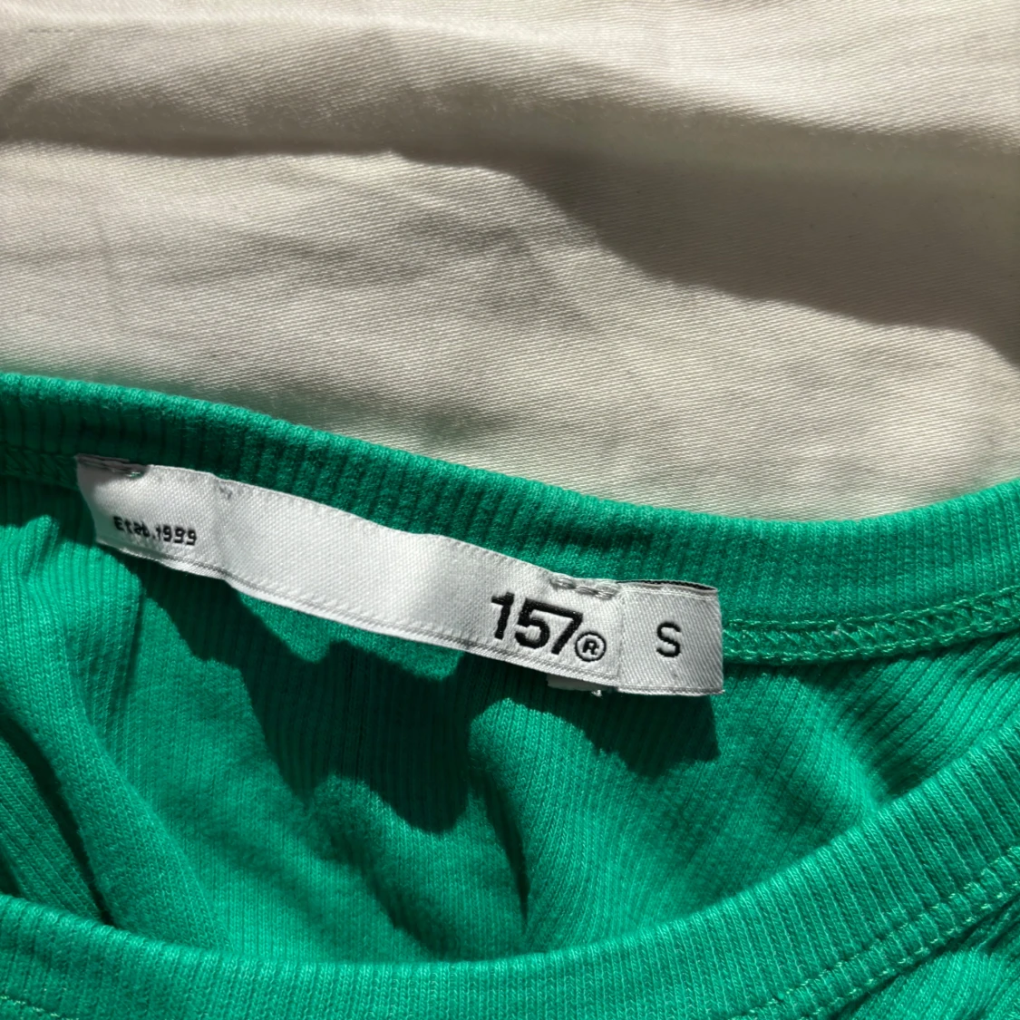 Grön ribbad croptop - 91