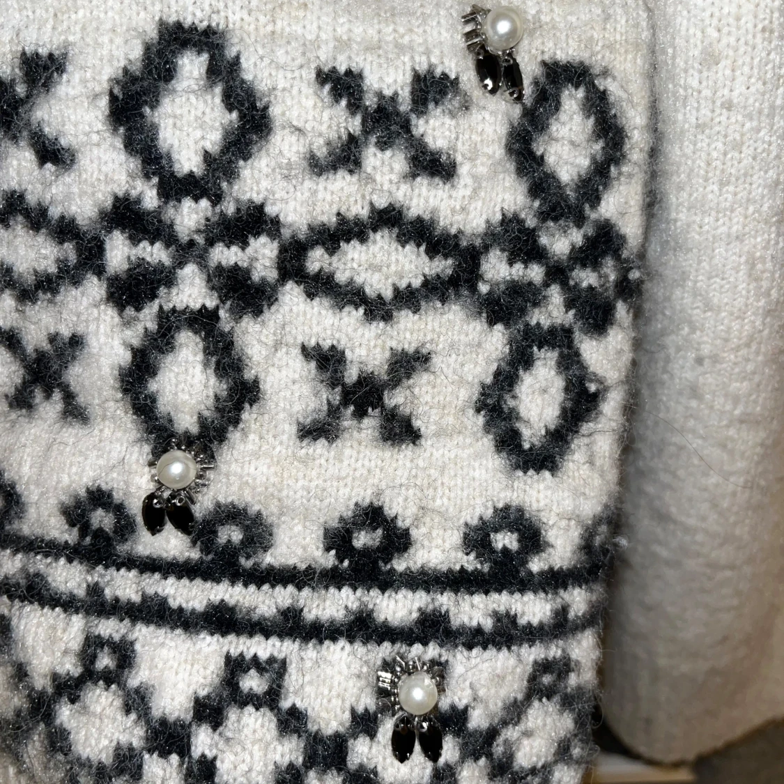 Vit stickad tröja från H&M - 1