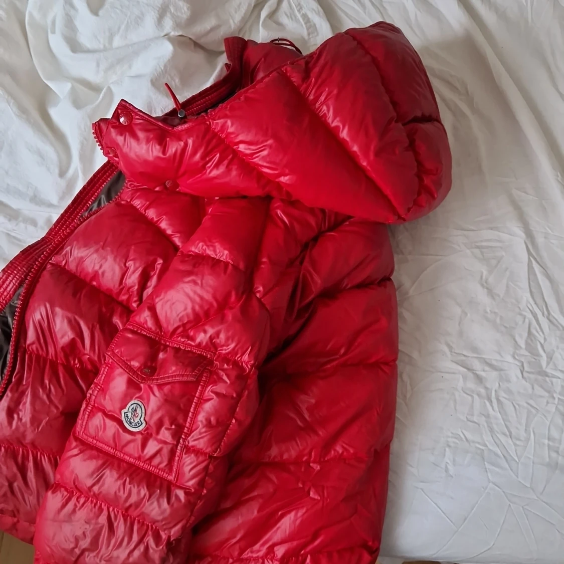 Röd dunjacka från Moncler - 90