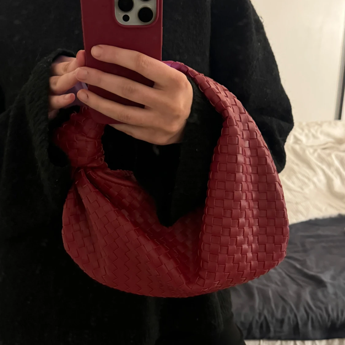 Röd flätad handväska - 91