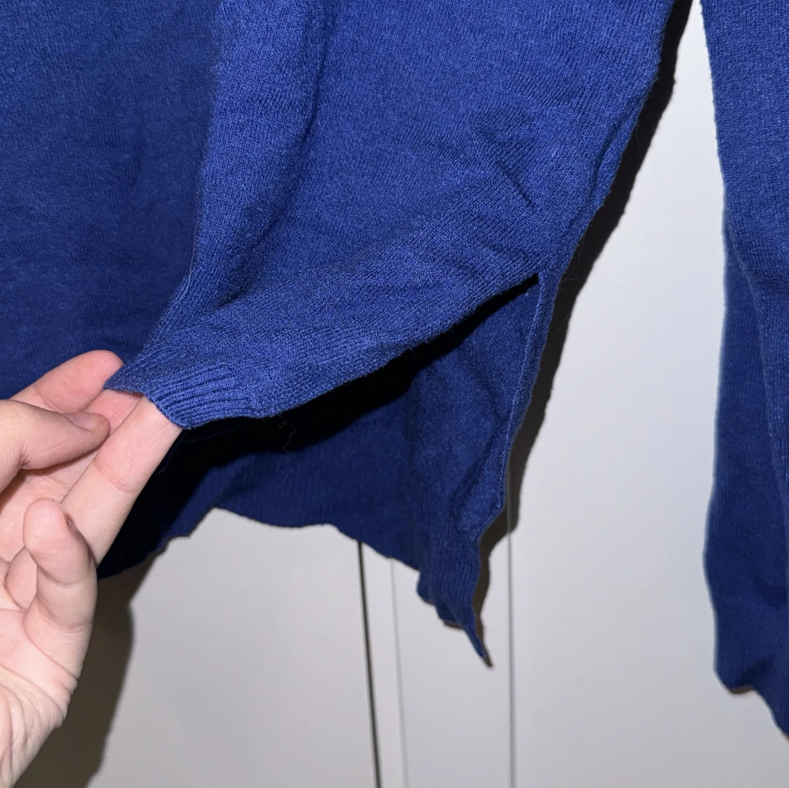 Blå stickad tröja - 91