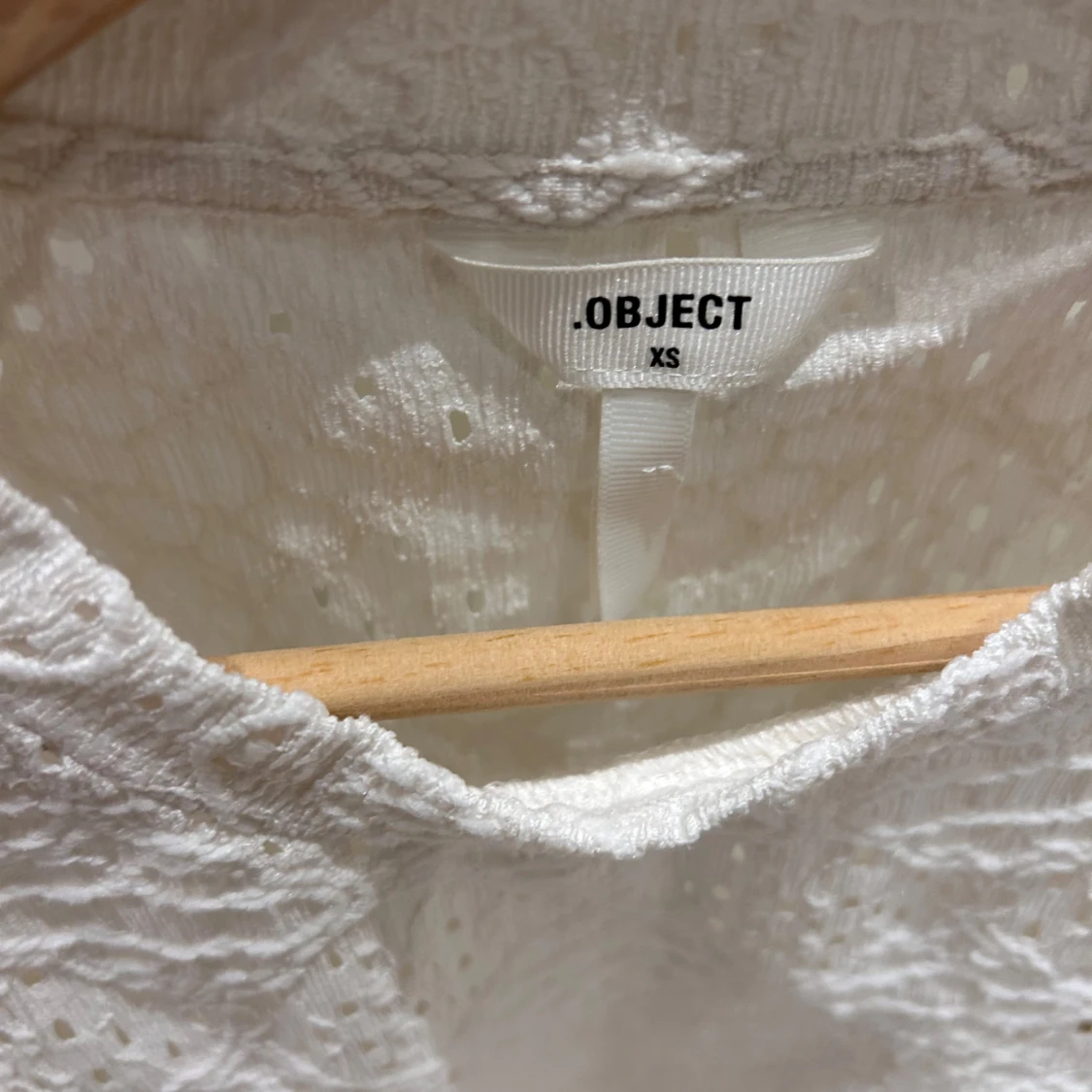 Vit spetsblus från Object - 90