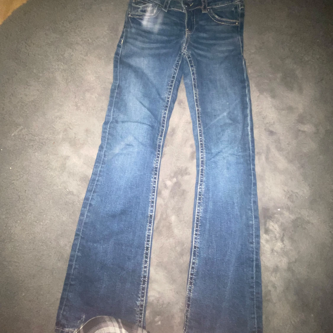 Blå jeans från Gina Tricot