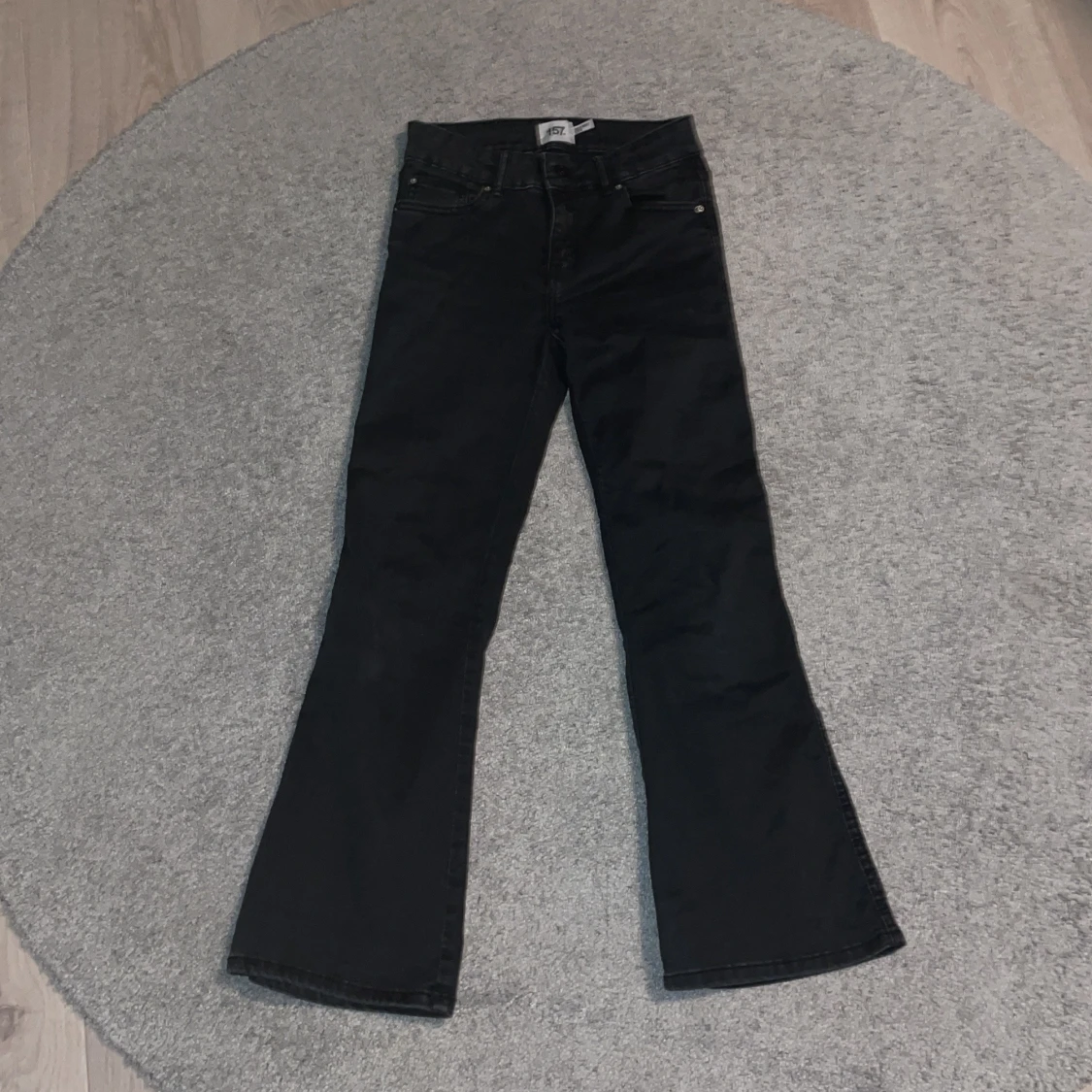 Svarta bootcut jeans från 157 - 90