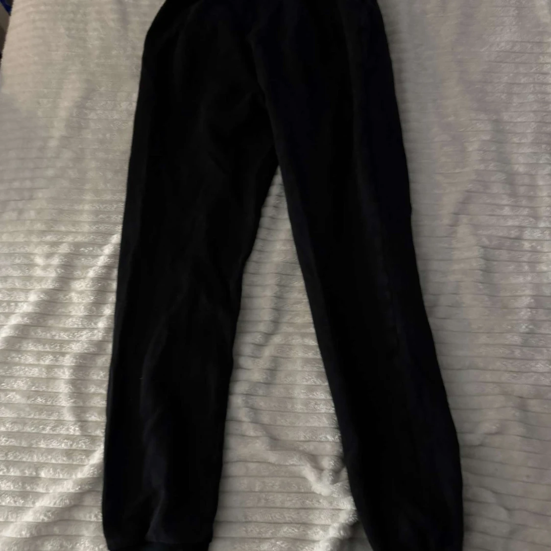 Svarta mjukisbyxor  - 90