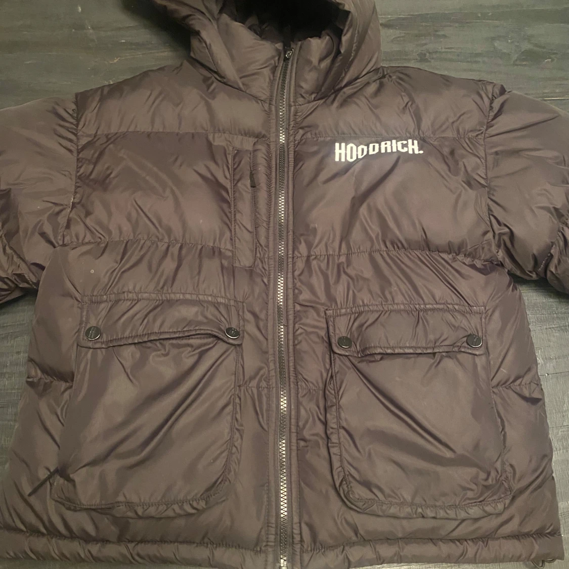 Svart pufferjacka från Hoodrich - 91