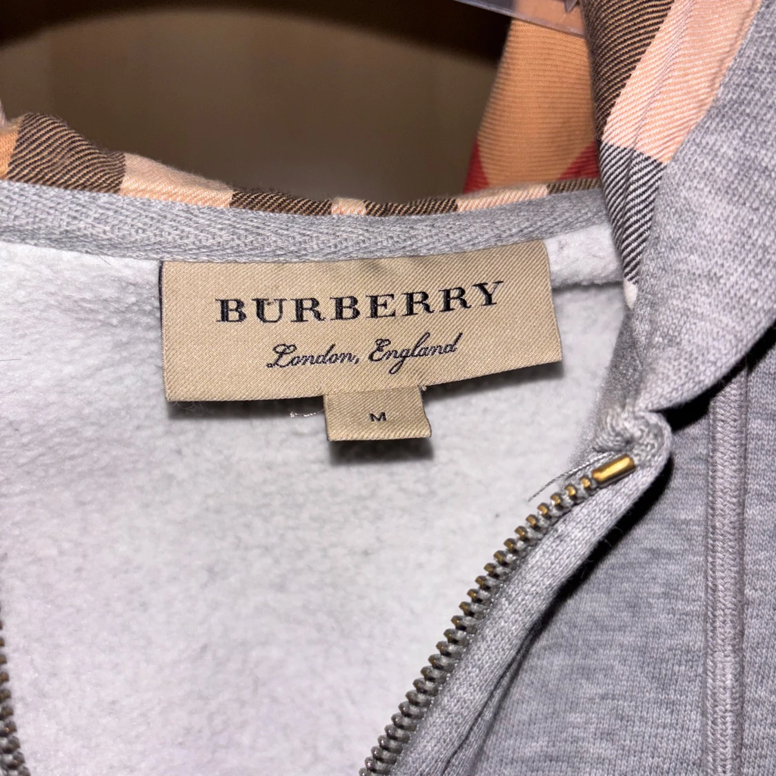 Grå hoodie från Burberry - 91