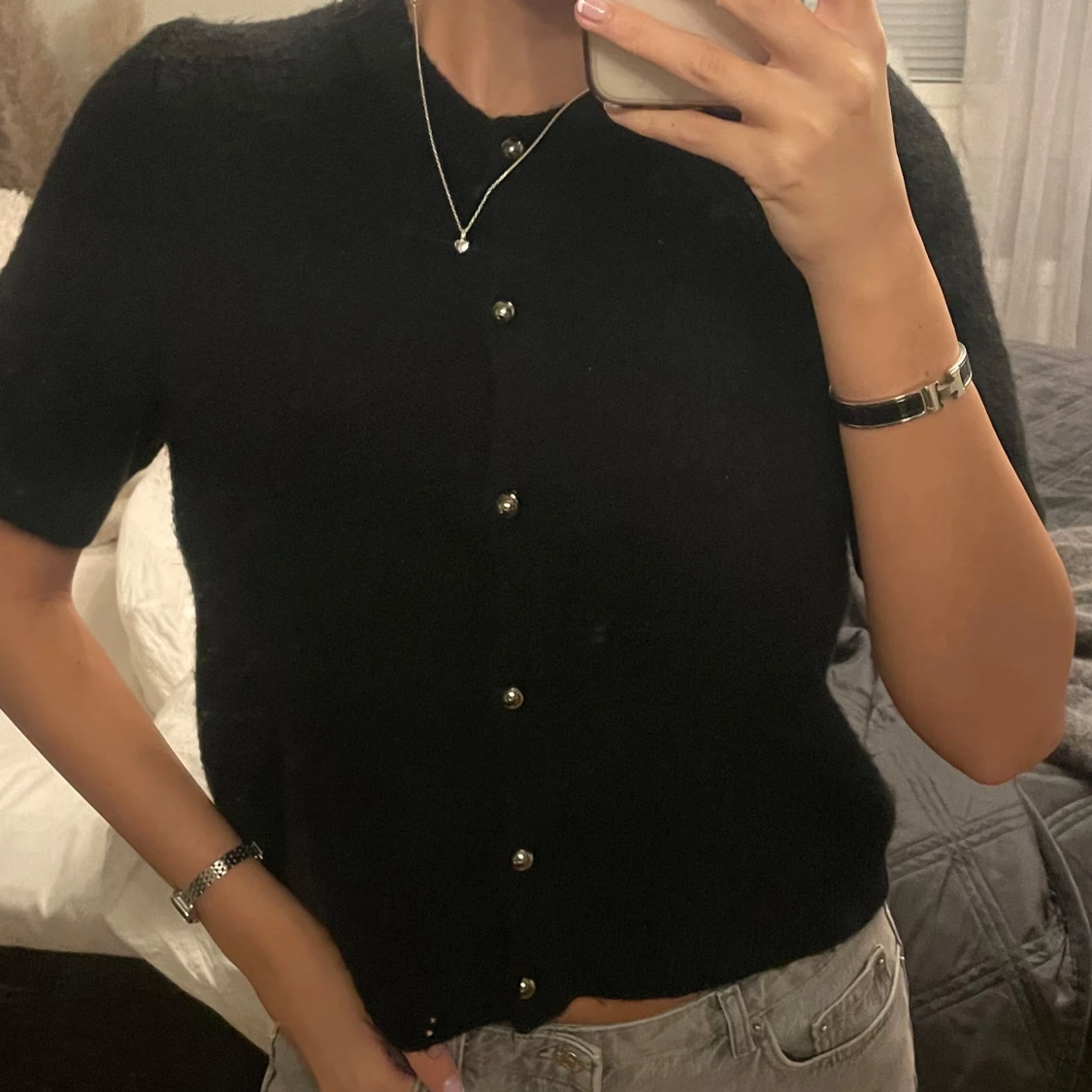Svart kofta med knappar - 4