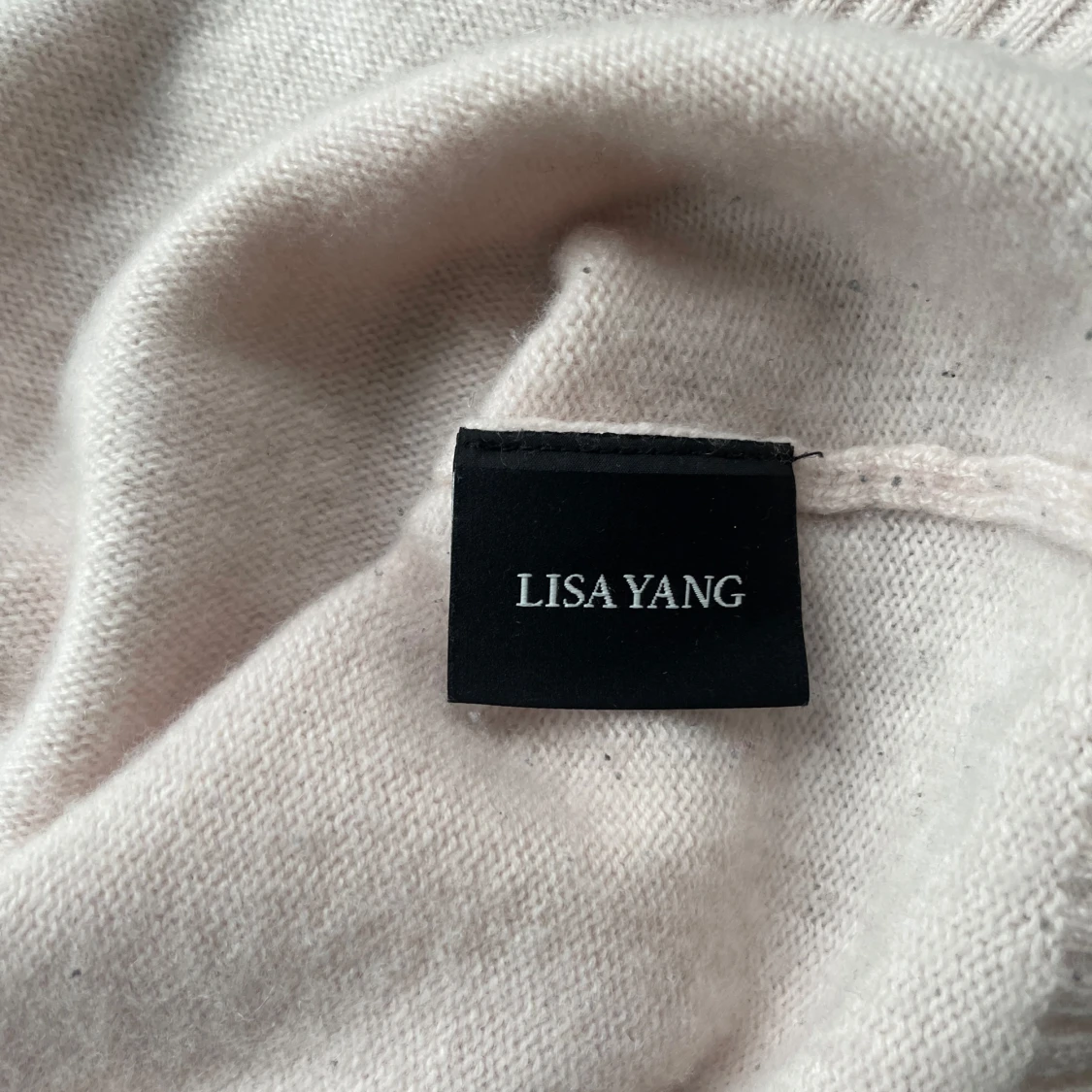 Ljusrosa kashmirtröja/väst från Lisa Yang - 91