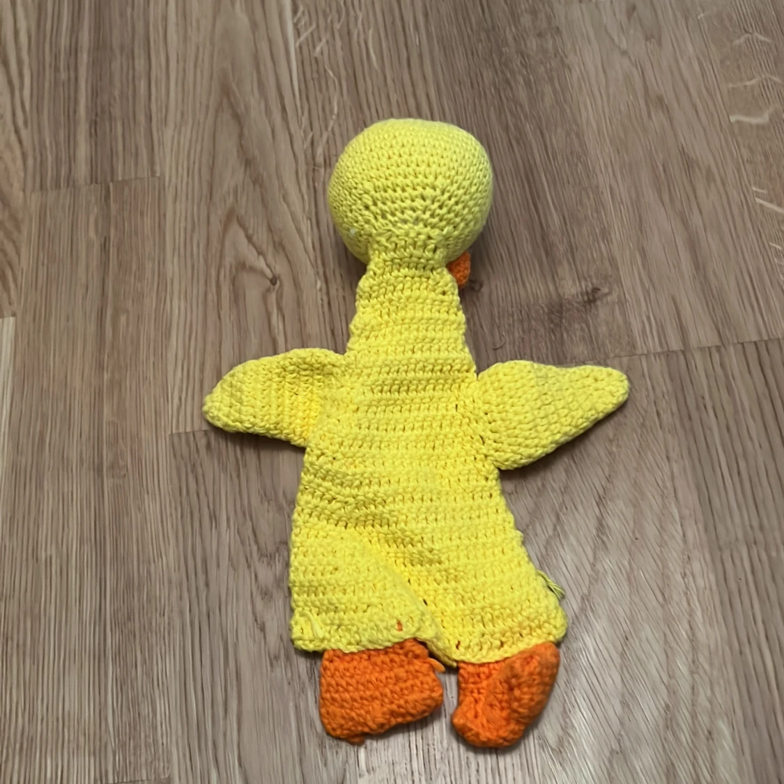 Gul virkad anka - 90