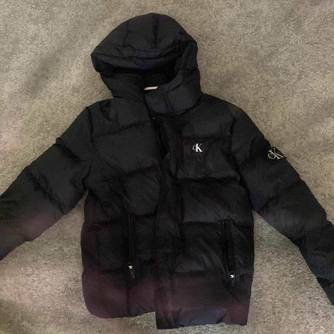 Svart pufferjacka från Calvin Klein Jeans