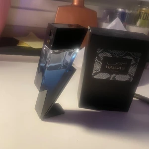 Carolina Hererra - Fräch och fin parfym, bäst från Ch bad boy linjen.  35ml kvar