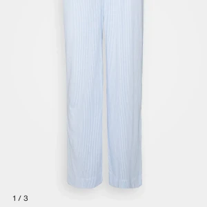 Ralph lauren pyjamas byxor  - Ljusblå randiga nästan oanvända💖nypris 900 