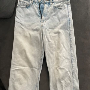 Weekday jeans - Storlek: 27,32 Modell: Rowe