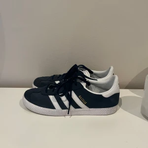 Adidas Gazelle - köptes förra året men knappt använda!💓
