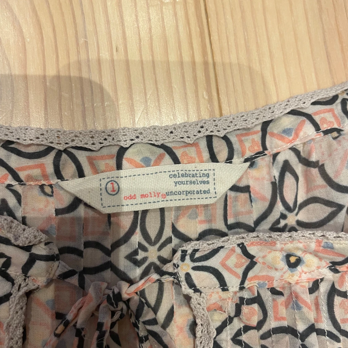 Mönstrad blus från Odd Molly - 91