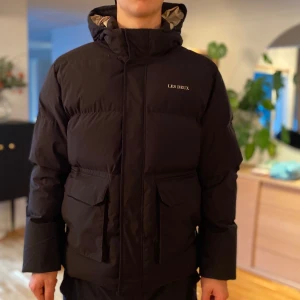 Les Deux dunjacka  - Aldrig använd. Nypris 4700:-