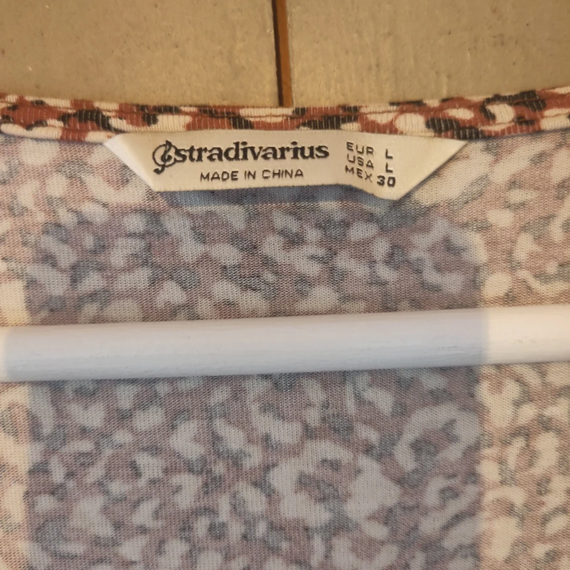 Mönstrad klänning från Stradivarius - 91