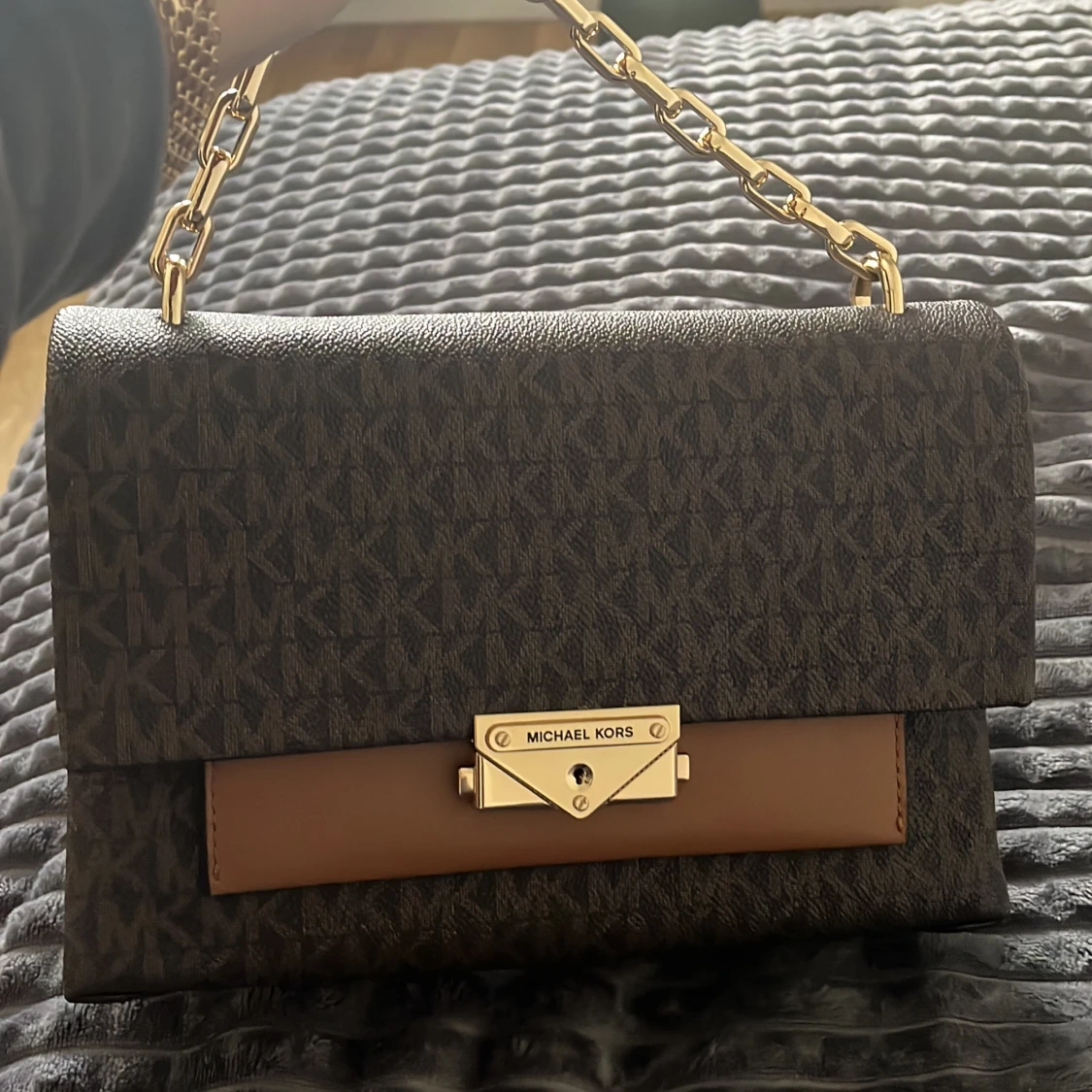 Micheal kors väsla