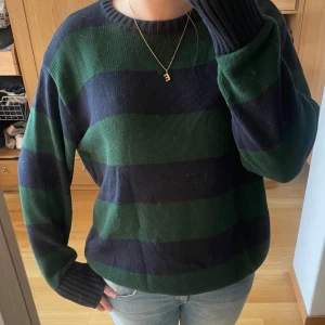 Brandy Melville tröja - Gullig och skön tröja från Brandy Melville, knappast använd