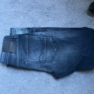 Jeans - 10/10 skick aldrig använt  Nypris 800 Slim 