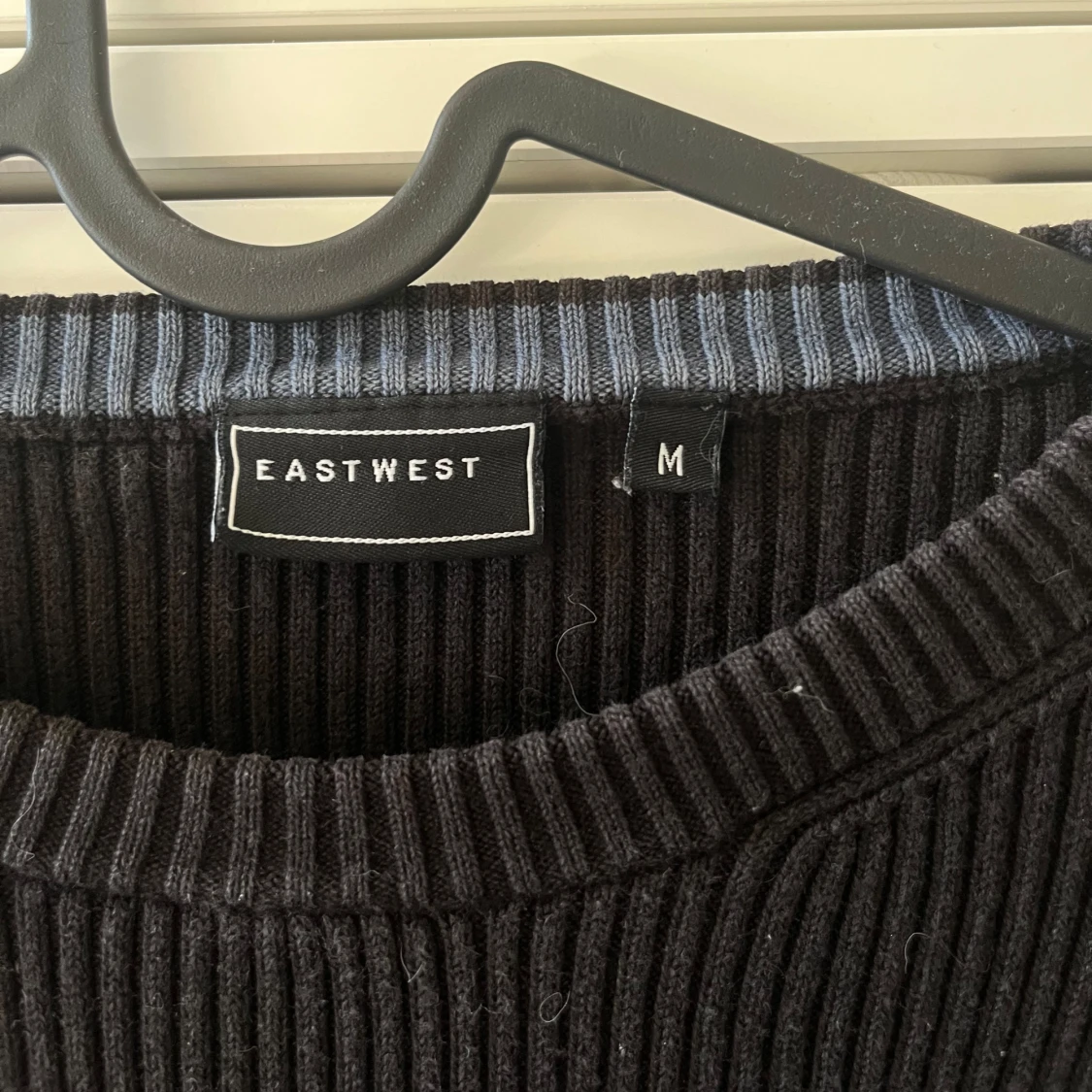 Svart långärmad tröja  - 90