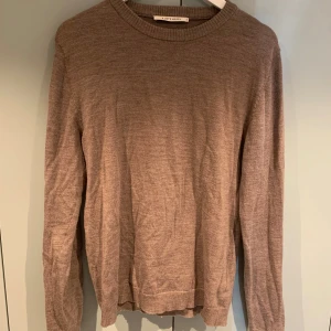 A days march tröja - Merinoull i storlek M. Använd ett fåtal gånger, mycket bra skick