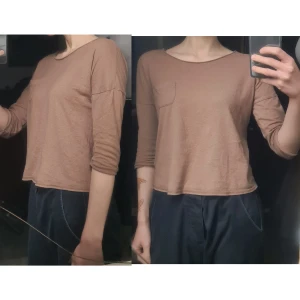 Beige/ljusbrun tröja S - Bra skick, 80% bomull, 20% linne. Vidd: 45-50, längd: 50-52, ärmlängd: 44.