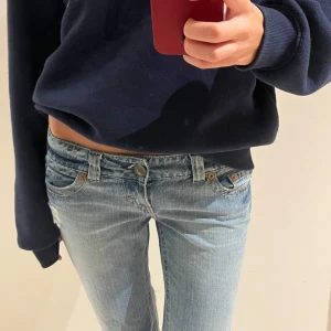 Low waist jeans  - Jättesnygga Low waist jeans med hål från american eagle💗💗