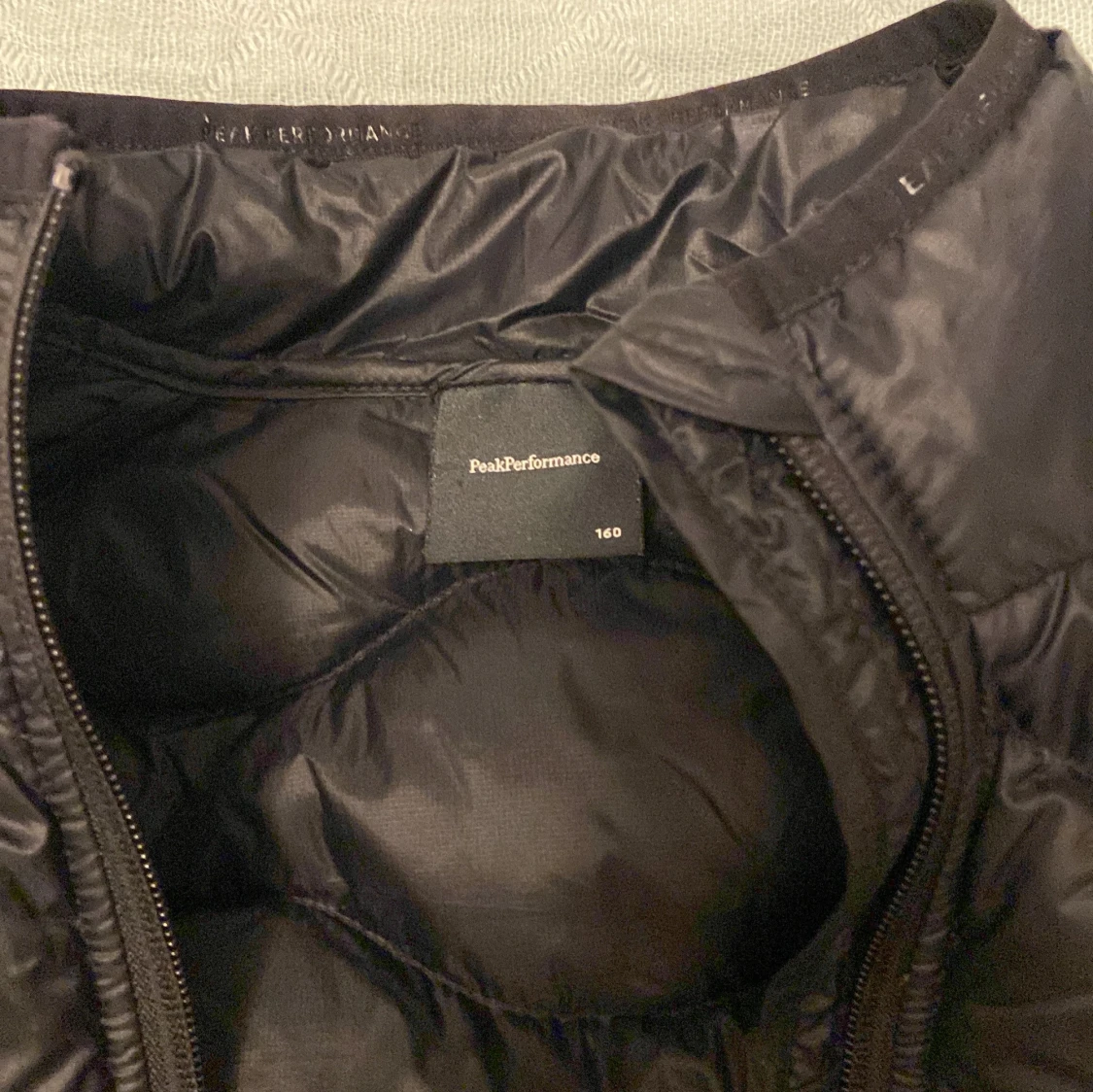 Svart väst  från Peak Performance - 92