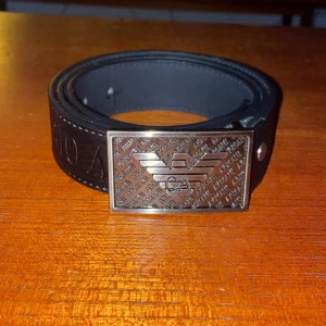 EMPORIO ARMANIBELT UNISEX  - Väldigt bra skick 105 cm lång