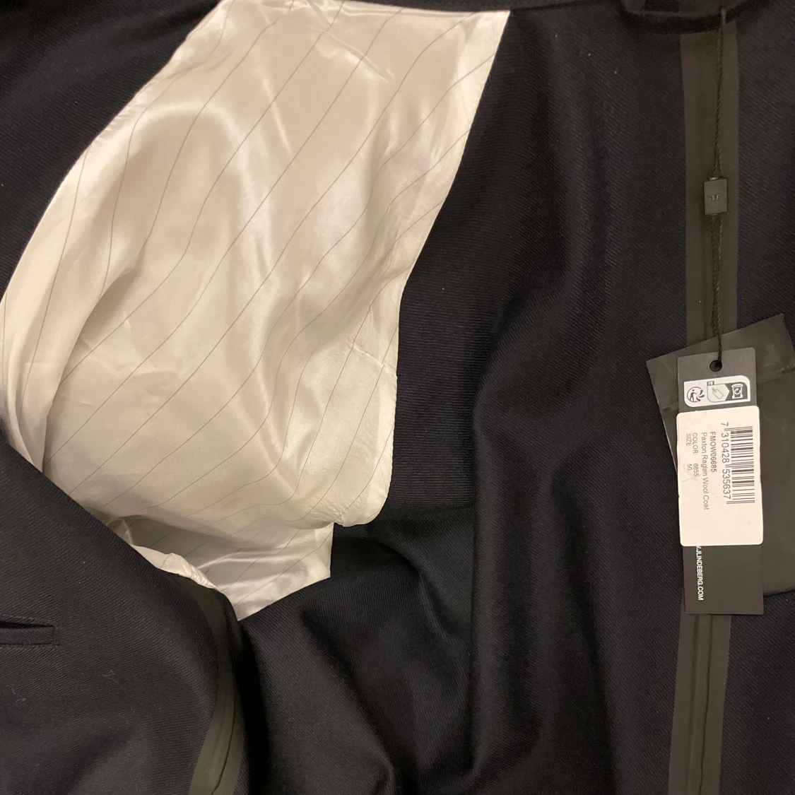 Svart rock från J.Lindeberg - 93