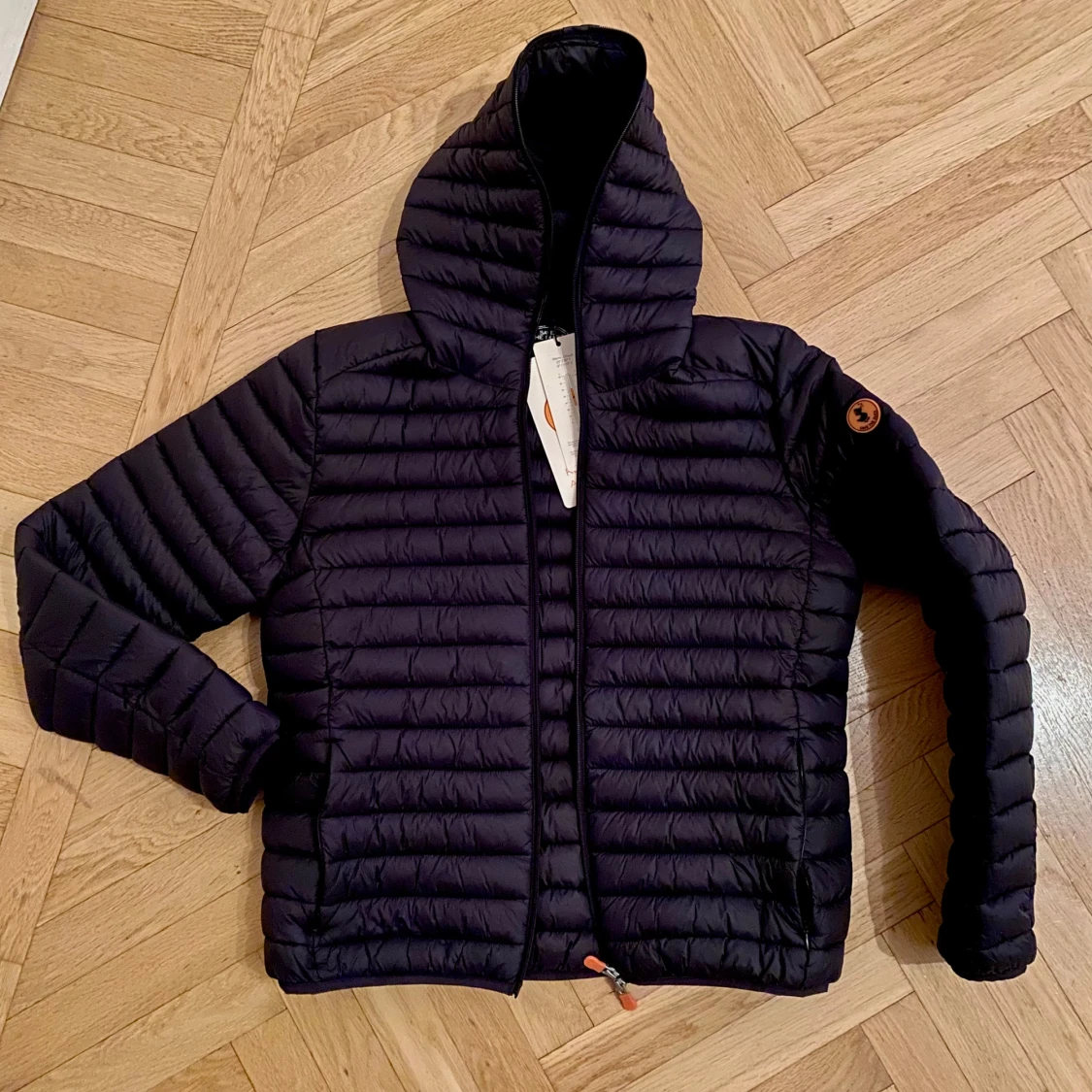 Svart dunjacka från Save The Duck - 92