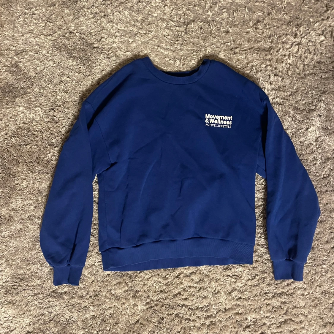 Blå sweatshirt från Gina Tricot - 90