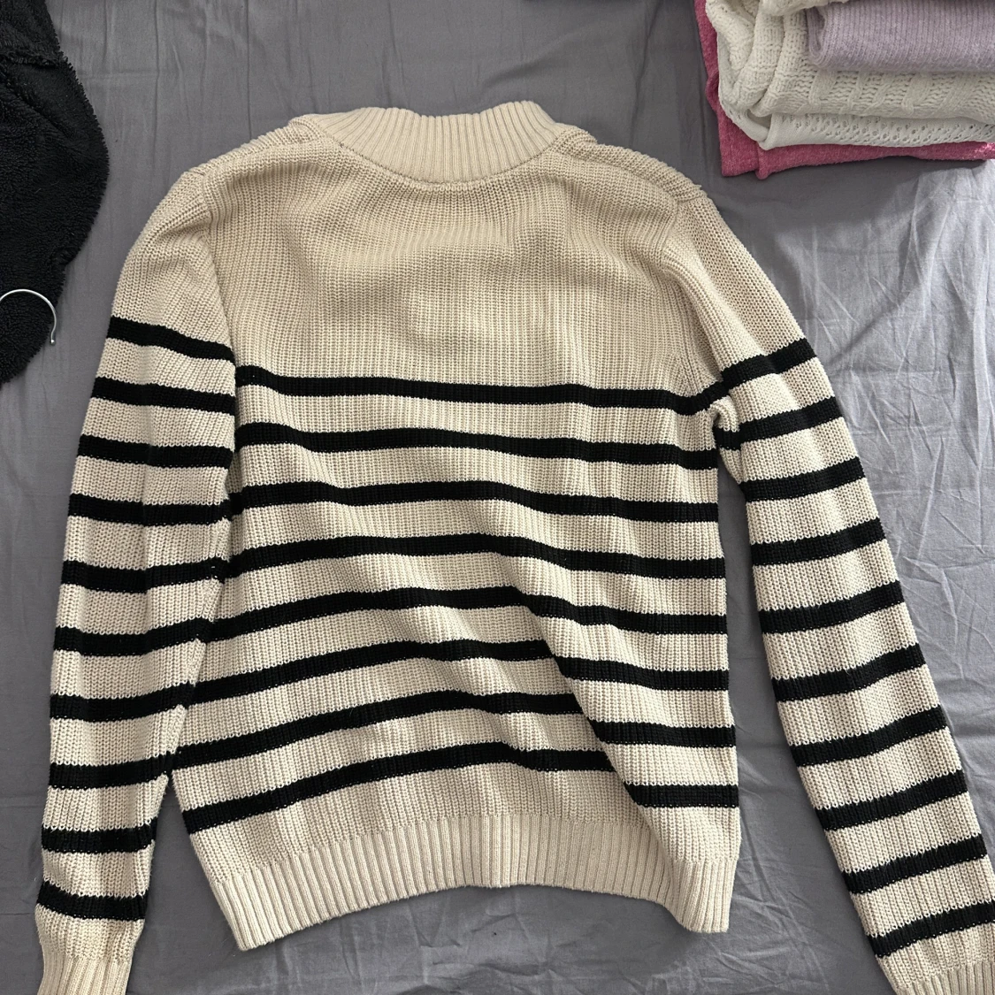 Randig stickad tröja - 91