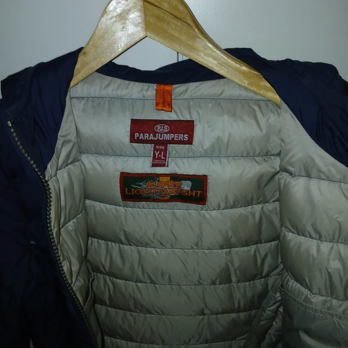 Blå dunjacka från Parajumpers - 90