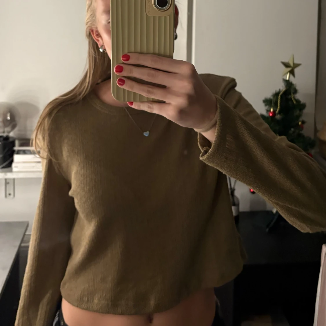 Beige ribbad croppad tröja från Zara - 90