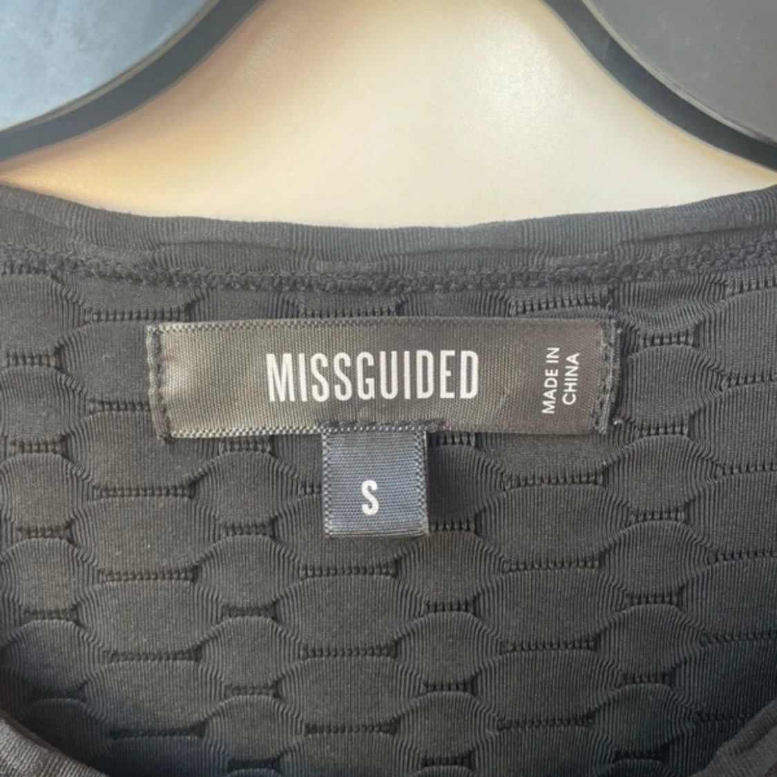 Svart croppad träningstopp från Missguided - 91