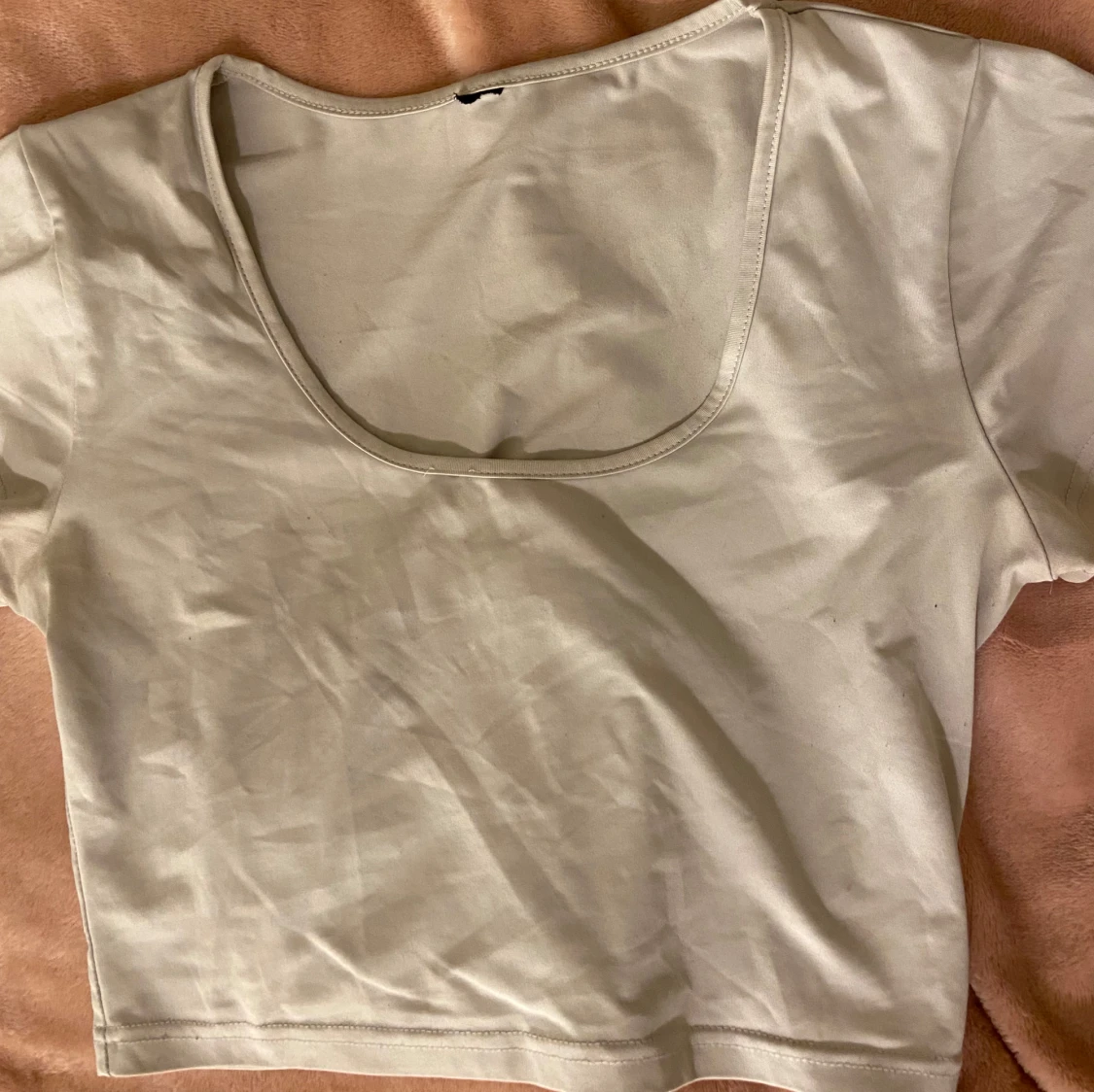 U-ringad vit t-shirt  - 90