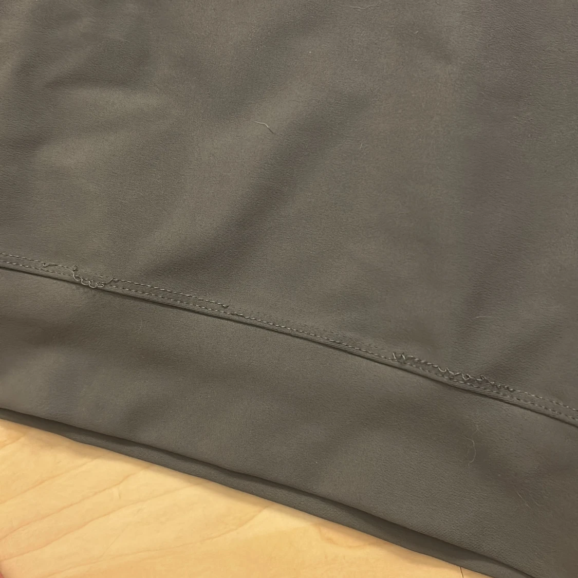 Grå croppad tröja från Aim'n - 93