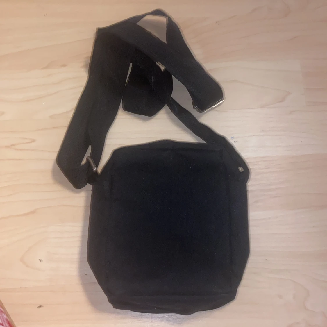 Svart axelväska från Calvin Klein - 90