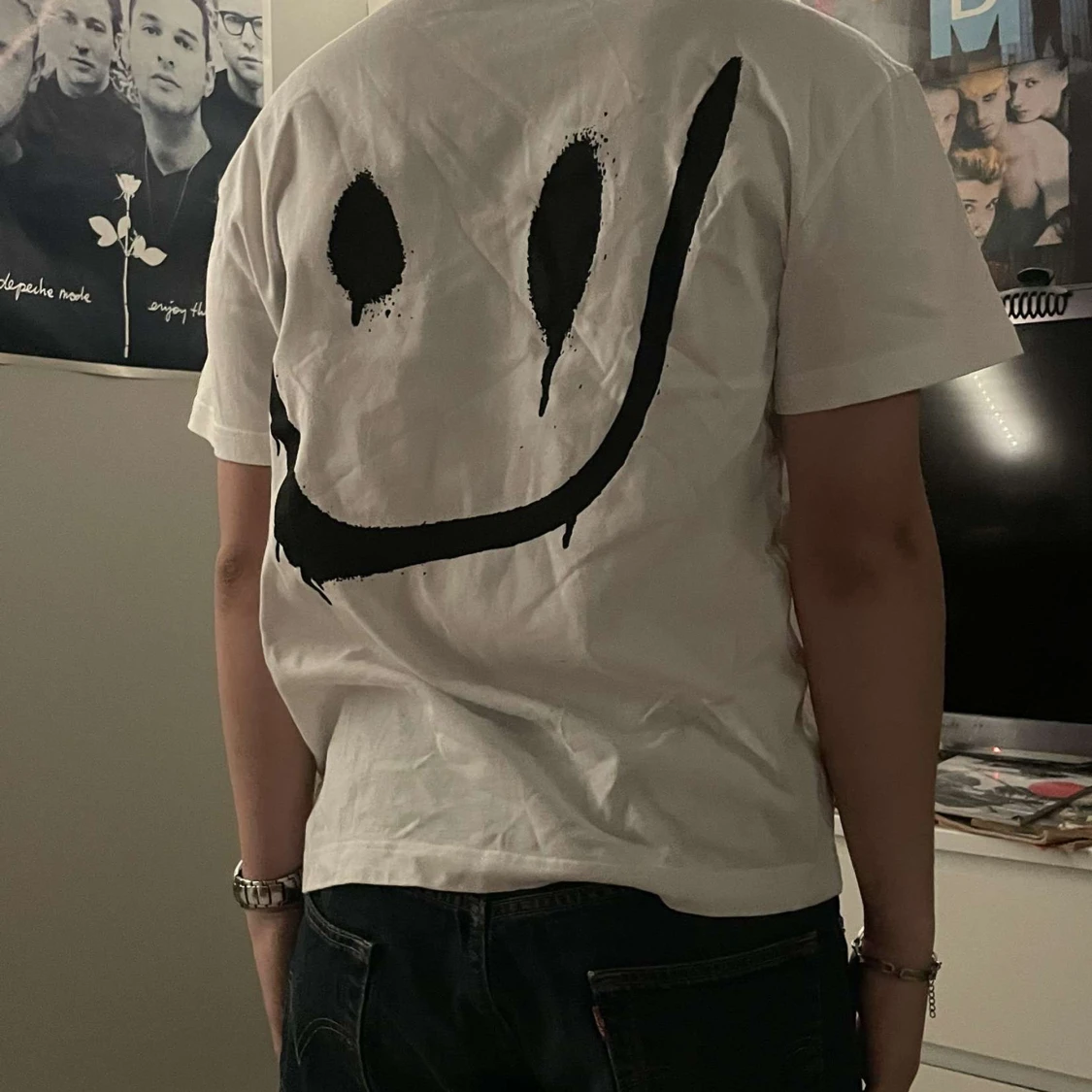 Vit t-shirt med smiley från Weekday - 90