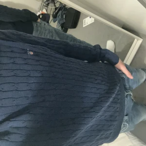 Kabelstickad tröja från GANT - As snygg kabel stickad tröja från gant den passar dig som är 160-170 