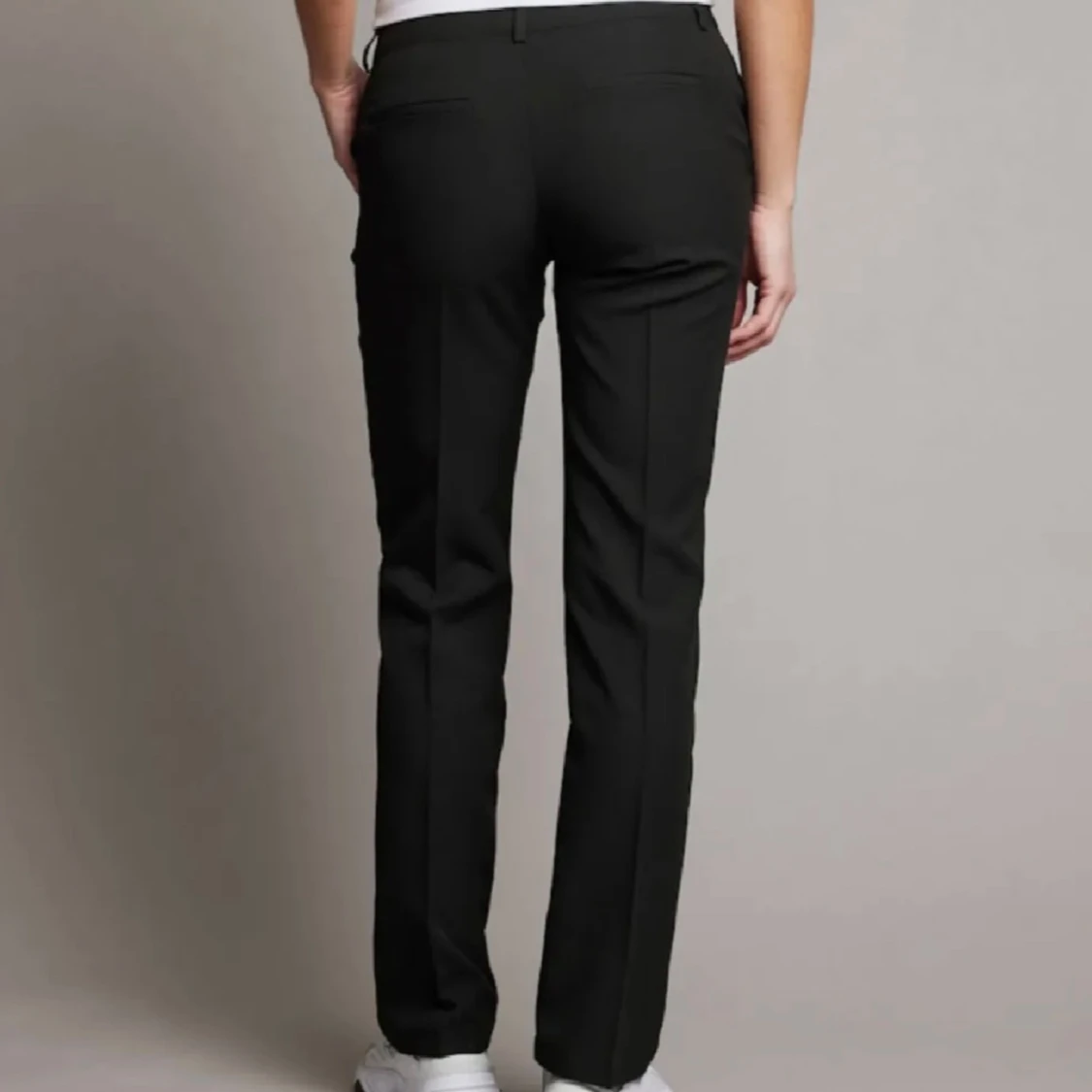 Svarta kostymbyxor - 90