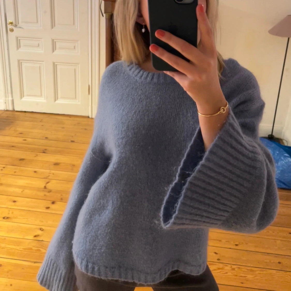 Blå stickad tröja ByMaleneBirger