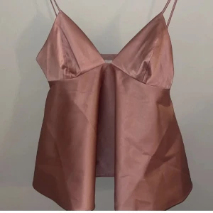 Rosa linne - Det slutsålda satinlinnet från hm!💕💕