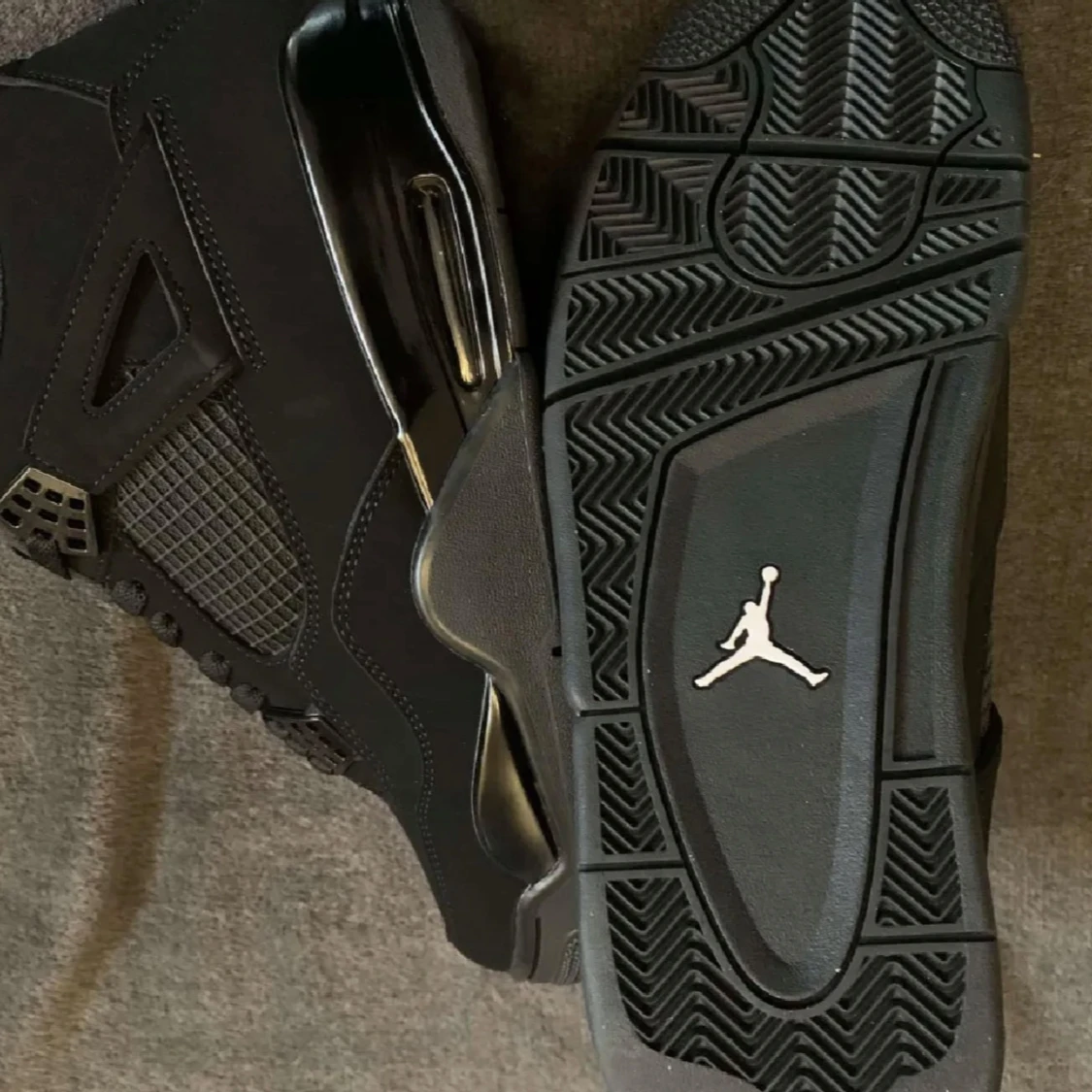 Svarta Nike Air Jordans - 2