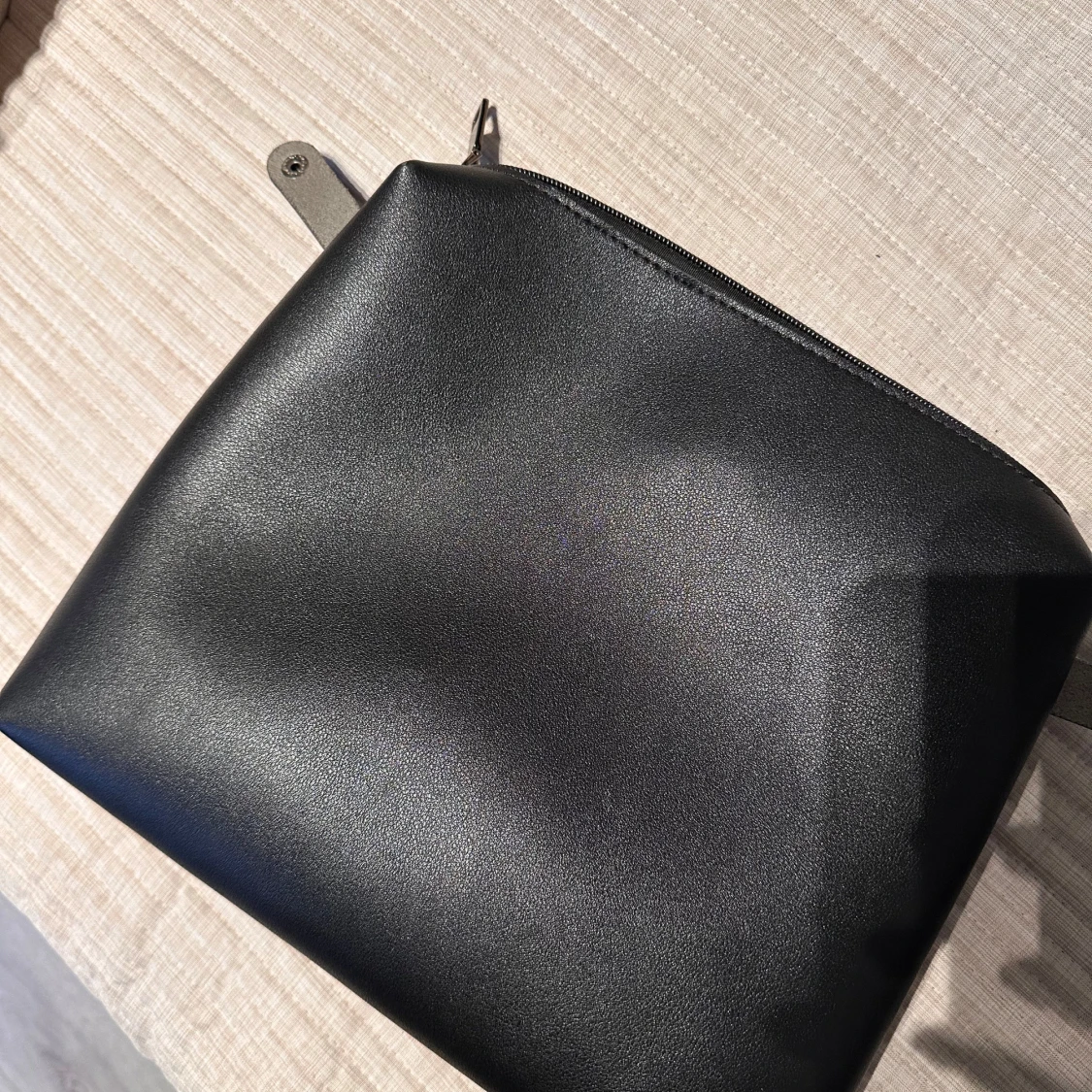 Svart väska från Claudia - 90