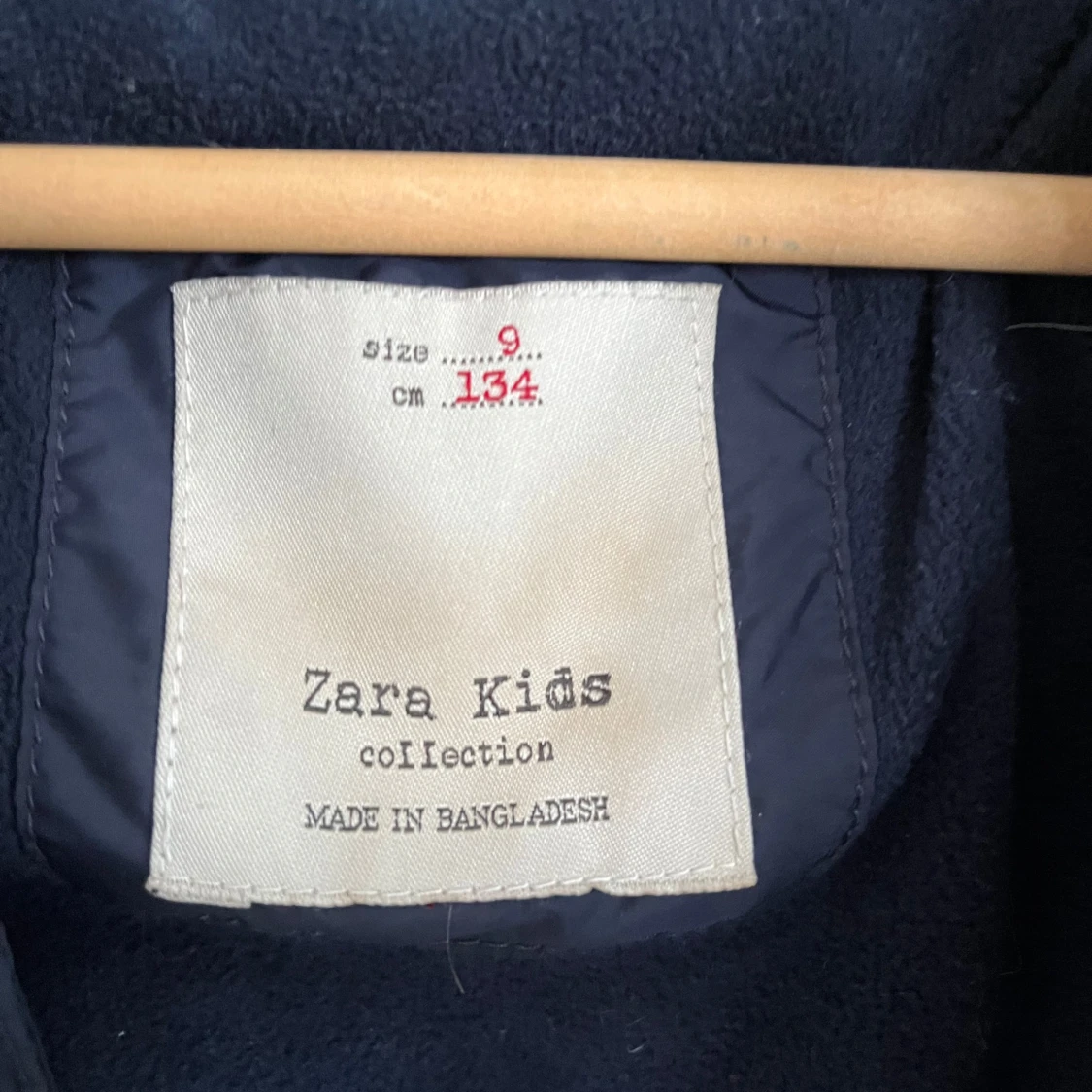 Mörkblå dunjacka från Zara Kids - 91